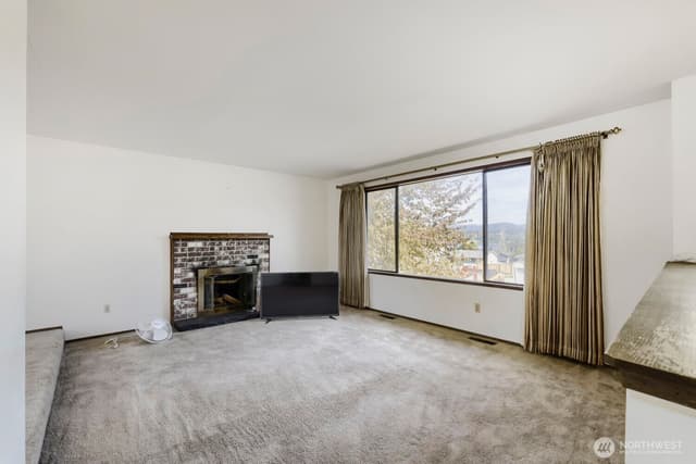 Property photo for 8046 S 116th Street, Seattle photo 2
