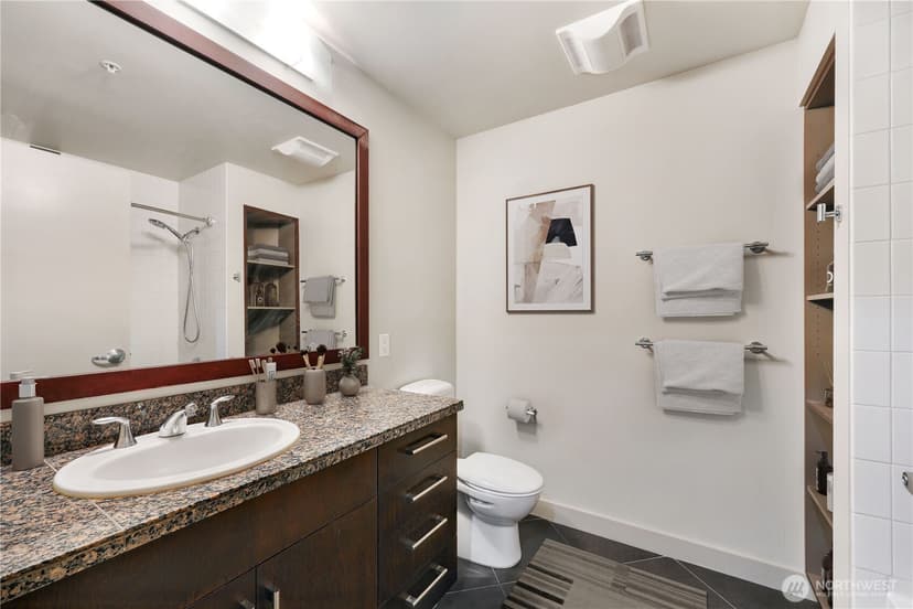 Property photo for 910 Lenora Street #702, Seattle photo 10