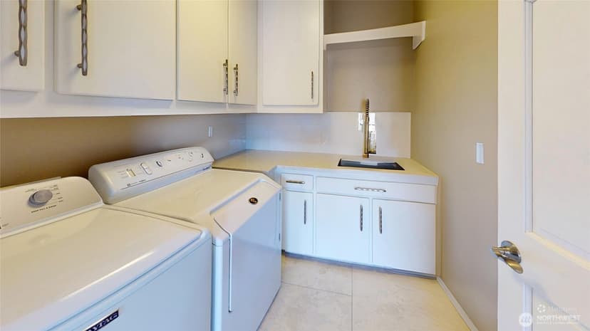 Property photo for 827 Lake Street, Kirkland photo 14