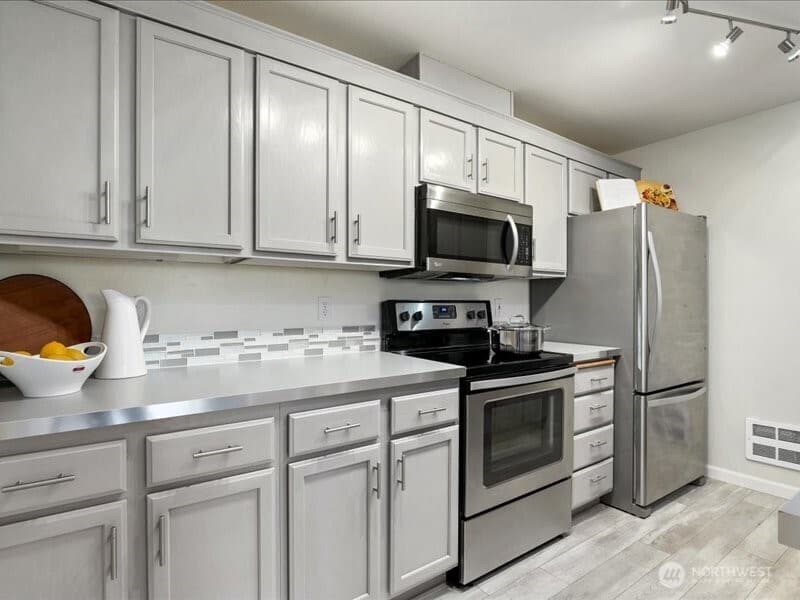 Property photo for 22527 SE 38th Terrace #1424, Issaquah photo 5