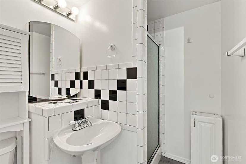 Property photo for 19926 40th Place NE, Lake Forest Park photo 28