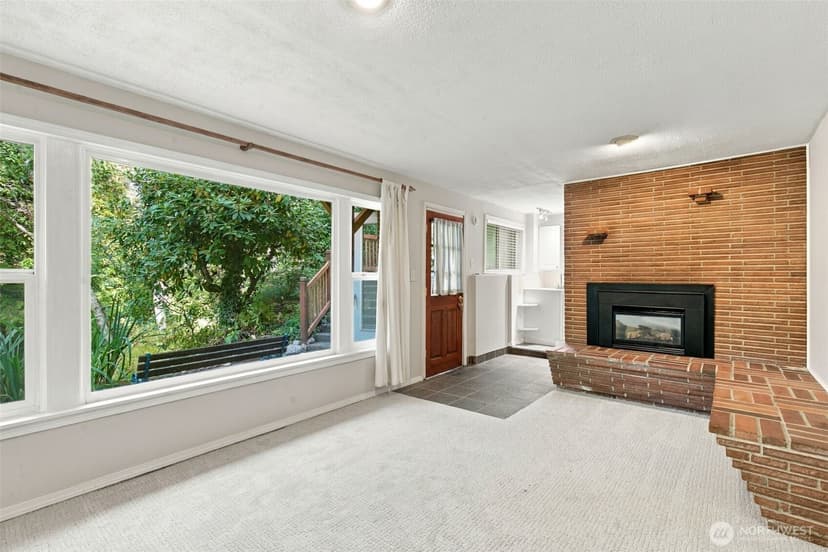 Property photo for 19926 40th Place NE, Lake Forest Park photo 24