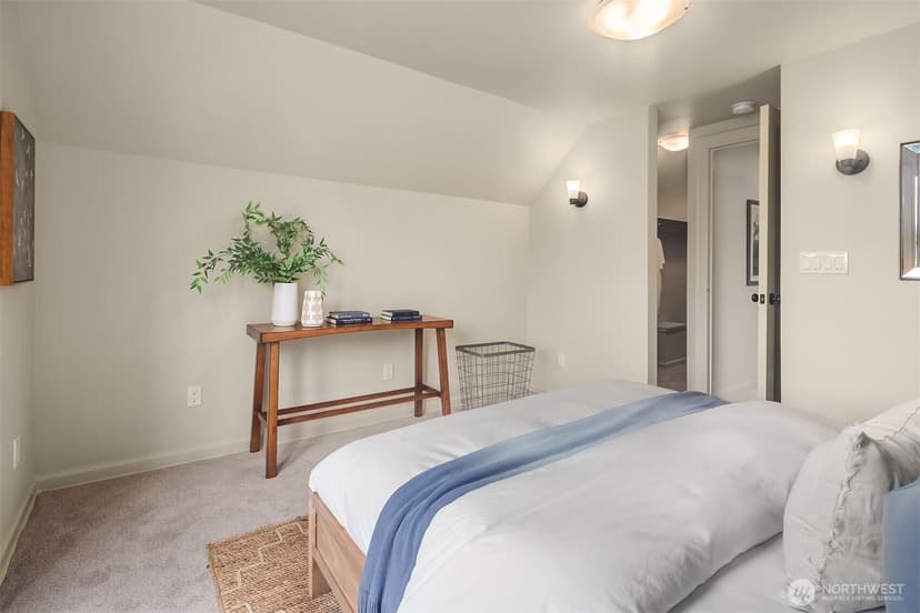 Property photo for 535 N 74th Street, Seattle photo 15
