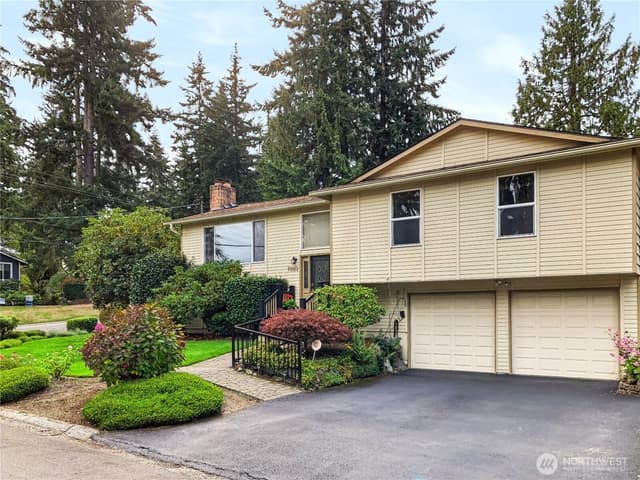Property photo for 7003 134th Avenue NE, Redmond photo 2