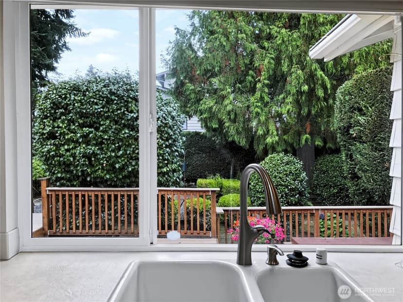 Property photo for 7003 134th Avenue NE, Redmond photo 14
