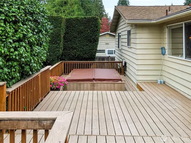 Property photo for 7003 134th Avenue NE, Redmond photo 4