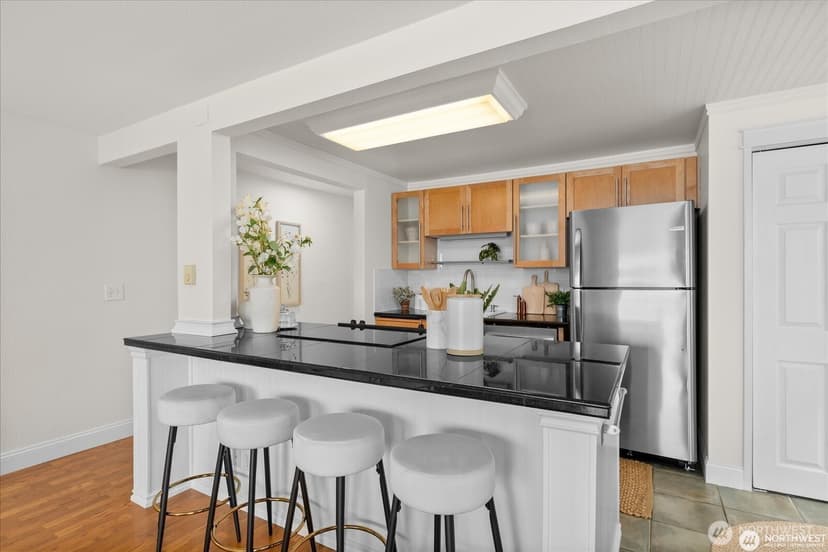 Property photo for 3700 W 25th Place #201, Seattle photo 45