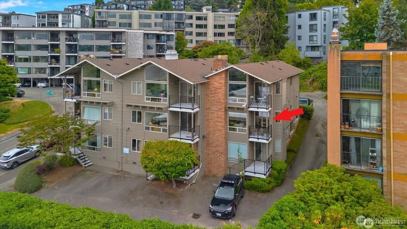 Property photo for 3700 W 25th Place #201, Seattle photo 7