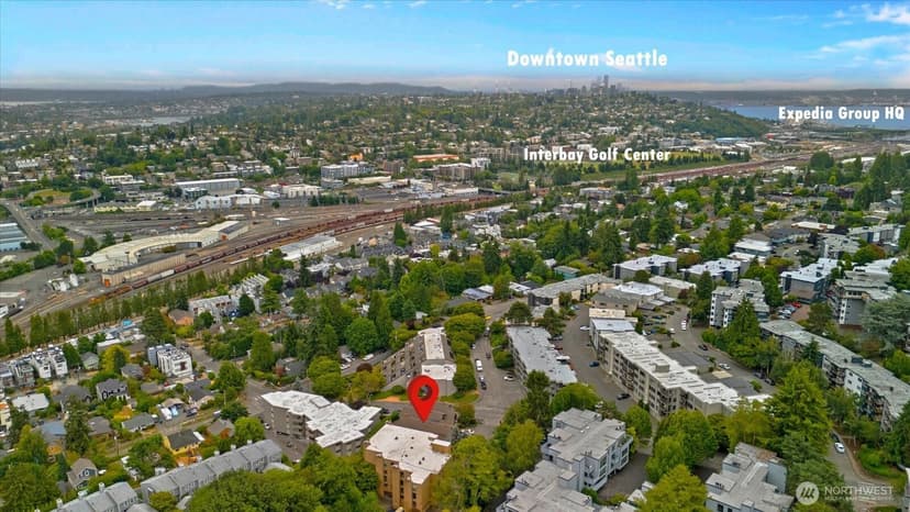 Property photo for 3700 W 25th Place #201, Seattle photo 6