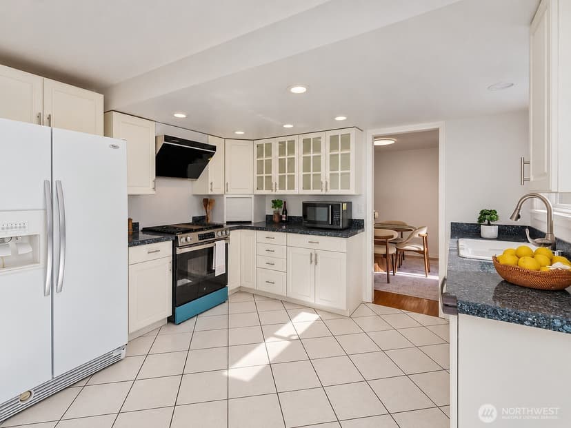 Property photo for 14223 NE 66th Street, Redmond photo 8