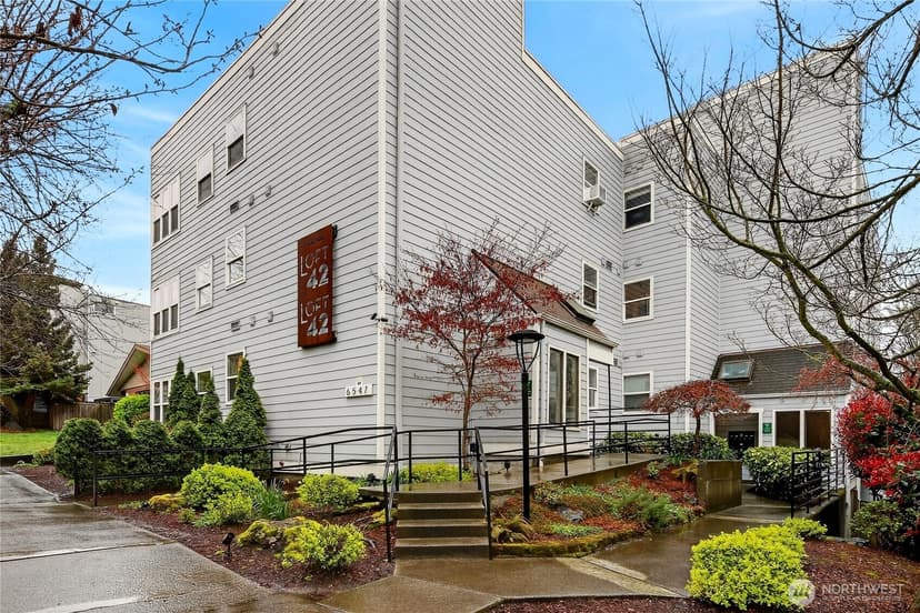 Property photo for 6547 42nd Avenue SW #303, Seattle photo 33