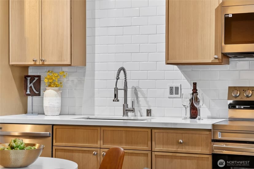 Property photo for 6547 42nd Avenue SW #303, Seattle photo 26