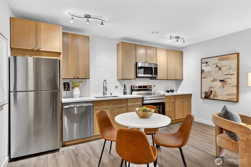 Property photo for 6547 42nd Avenue SW #303, Seattle photo 13
