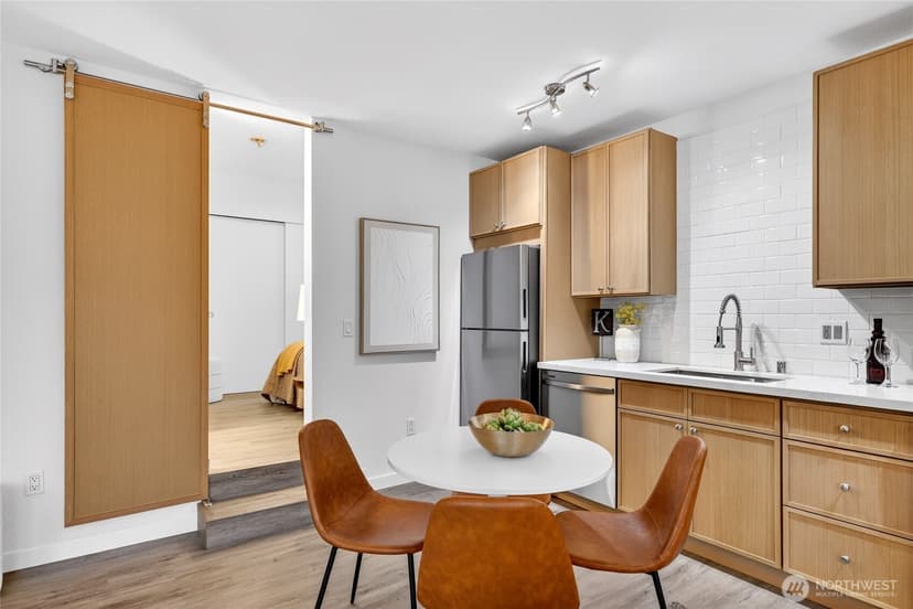 Property photo for 6547 42nd Avenue SW #303, Seattle photo 12