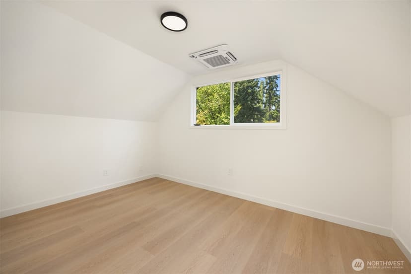 Property photo for 14205 77th Avenue NE, Kirkland photo 5