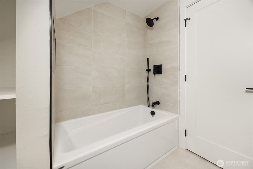 Property photo for 14205 77th Avenue NE, Kirkland photo 12