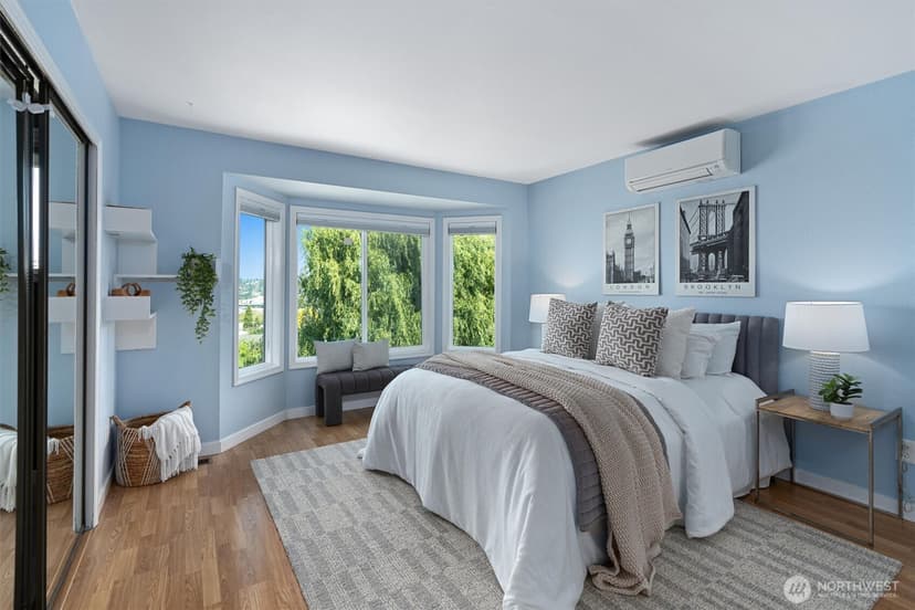 Property photo for 3802 25th Avenue W, Seattle photo 11