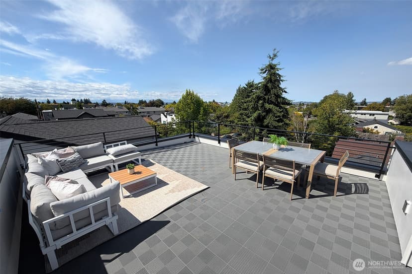 Property photo for 2647 Walnut Avenue SW, Seattle photo 26