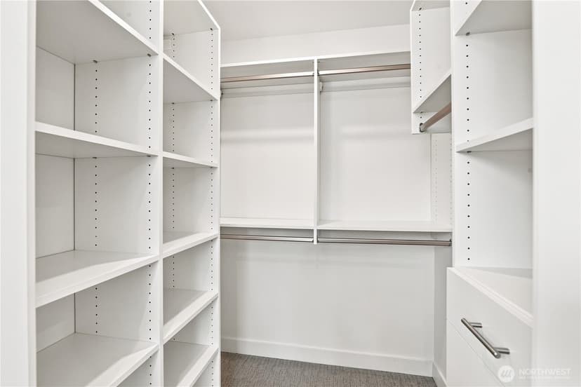 Property photo for 2647 Walnut Avenue SW, Seattle photo 17