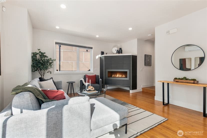 Property photo for 1768 Valentine Place S, Seattle photo 13