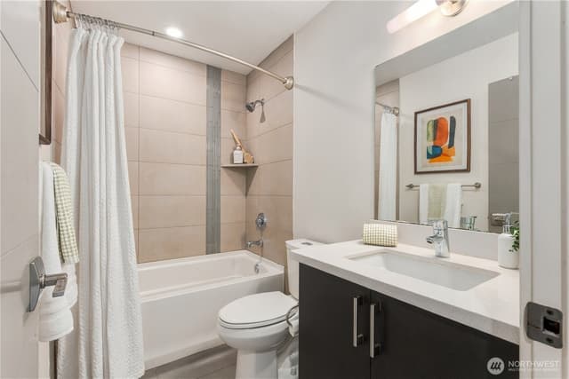 Property photo for 1768 Valentine Place S, Seattle photo 4