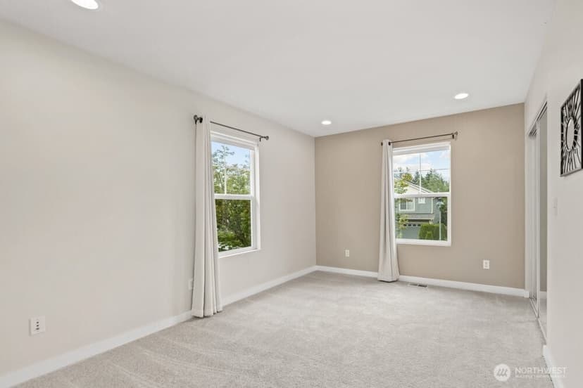 Property photo for 9731 228th Terrace NE, Redmond photo 23