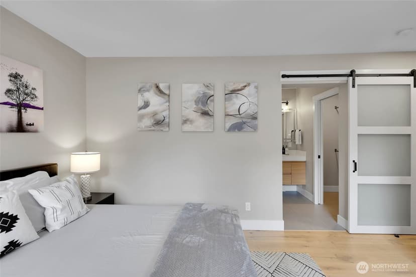 Property photo for 7901 16th Avenue SW, Seattle photo 15