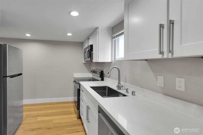 Property photo for 7901 16th Avenue SW, Seattle photo 25