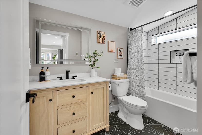 Property photo for 7901 16th Avenue SW, Seattle photo 21