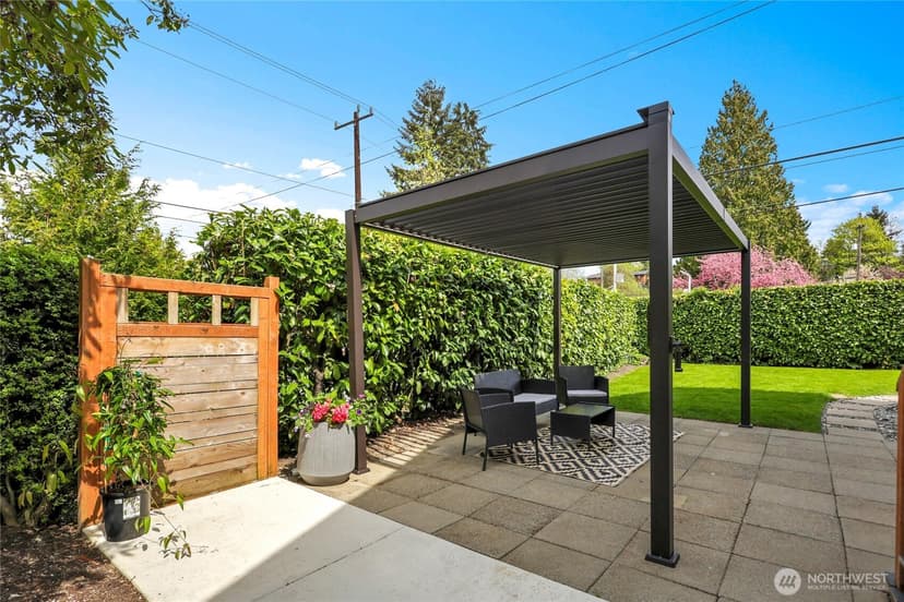 Property photo for 7901 16th Avenue SW, Seattle photo 3