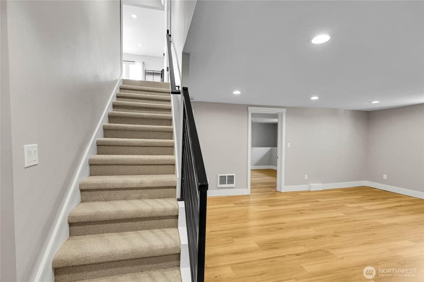 Property photo for 7901 16th Avenue SW, Seattle photo 23