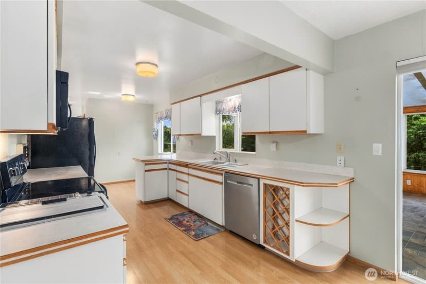 Property photo for 14414 67th Avenue NE, Arlington photo 5