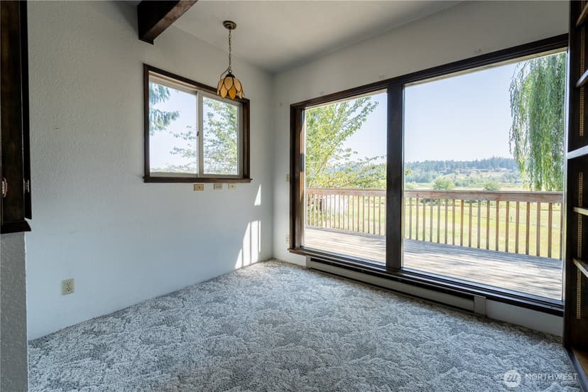 Property photo for 10121 67th Avenue NE, Arlington photo 18