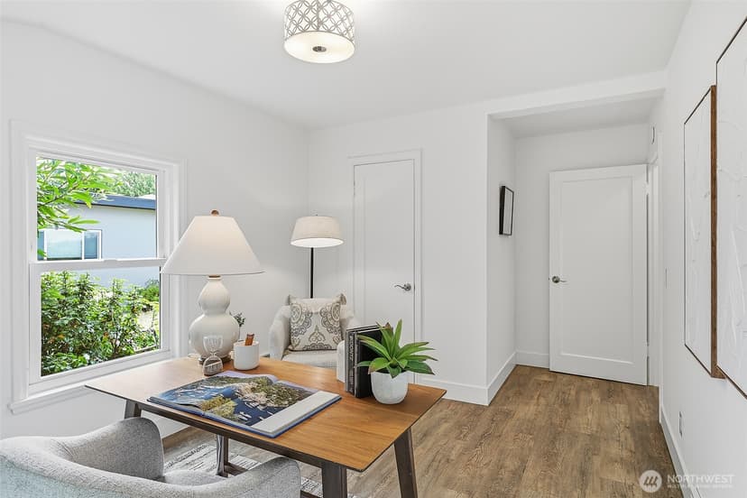 Property photo for 1512 6th Avenue W, Seattle photo 13