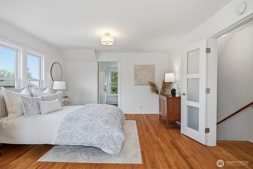 Property photo for 1512 6th Avenue W, Seattle photo 17