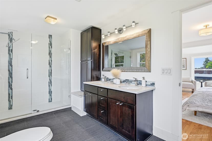 Property photo for 1512 6th Avenue W, Seattle photo 19