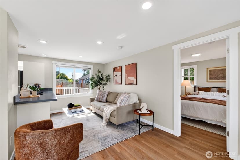 Property photo for 2907 SW Cloverdale St, Seattle photo 4