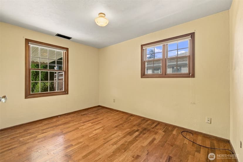 Property photo for 324 18th Street NW, Puyallup photo 13