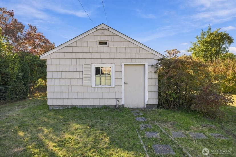 Property photo for 324 18th Street NW, Puyallup photo 28