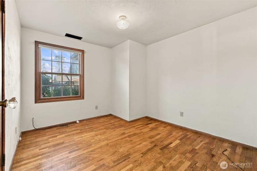 Property photo for 324 18th Street NW, Puyallup photo 19