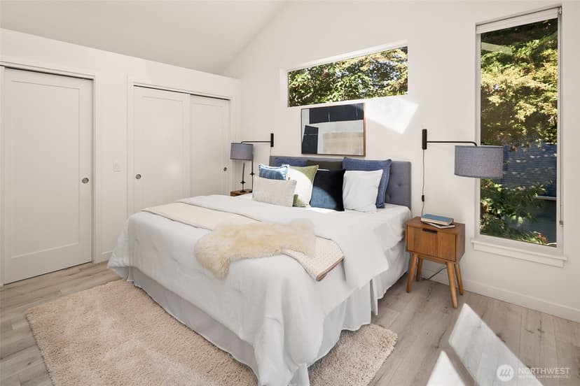 Property photo for 1036 NE 102nd Street #B, Seattle photo 11
