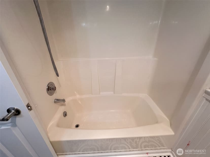 Property photo for 7423 Ebbert Drive SE, Port Orchard photo 30