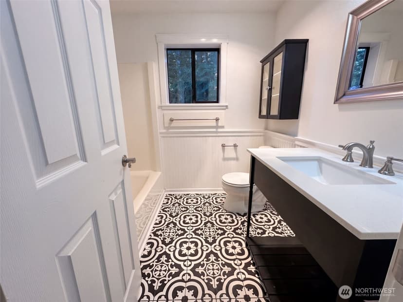 Property photo for 7423 Ebbert Drive SE, Port Orchard photo 29