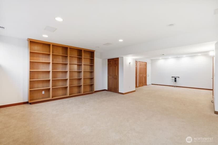Property photo for 9600 Hilltop Rd, Bellevue photo 28