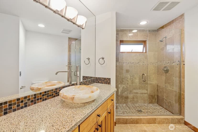 Property photo for 9600 Hilltop Rd, Bellevue photo 24