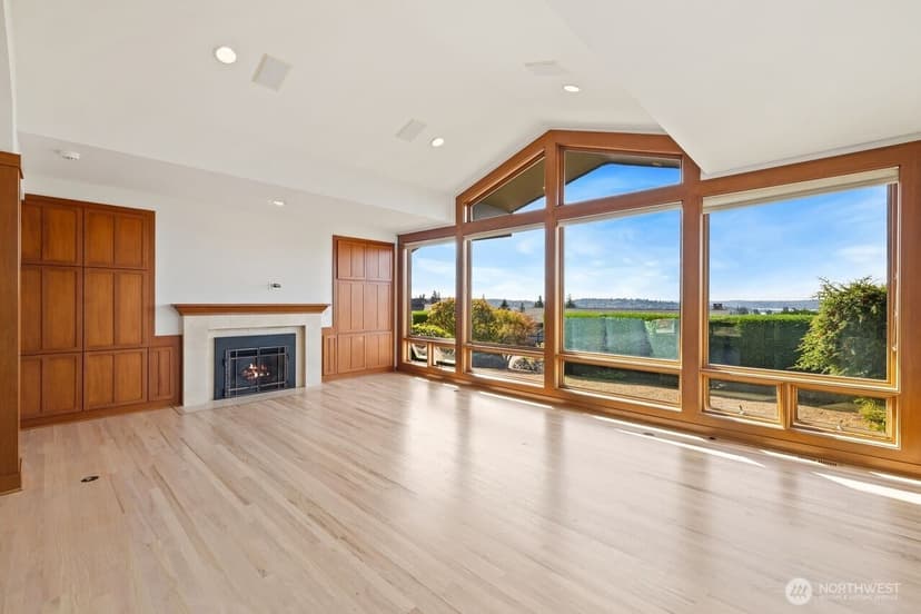 Property photo for 9600 Hilltop Rd, Bellevue photo 12