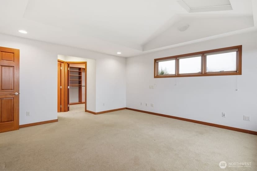 Property photo for 9600 Hilltop Rd, Bellevue photo 22