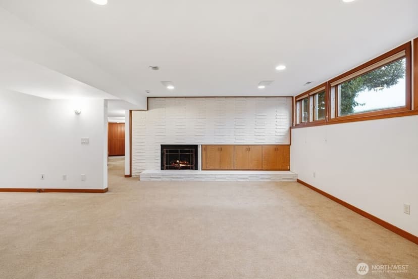 Property photo for 9600 Hilltop Rd, Bellevue photo 25