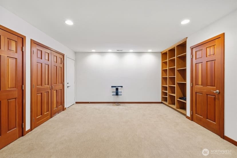 Property photo for 9600 Hilltop Rd, Bellevue photo 26