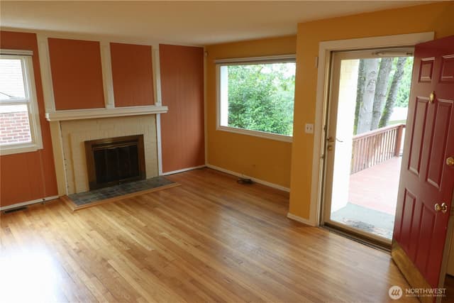 Property photo for 9233 17th Avenue NE, Seattle photo 4